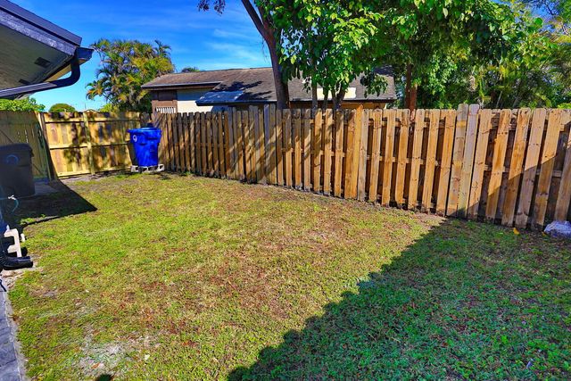8120 SW 4th Court, North Lauderdale, FL 33068