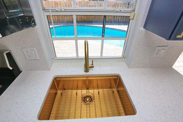 8120 SW 4th Court, North Lauderdale, FL 33068