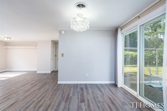 2215 Maguire Avenue, Grand Rapids, MI 49525