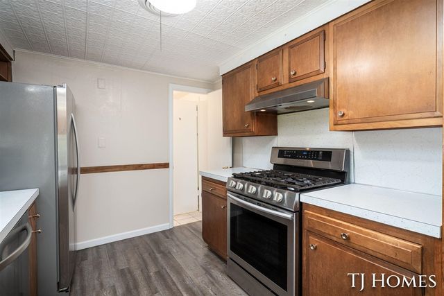 2215 Maguire Avenue, Grand Rapids, MI 49525