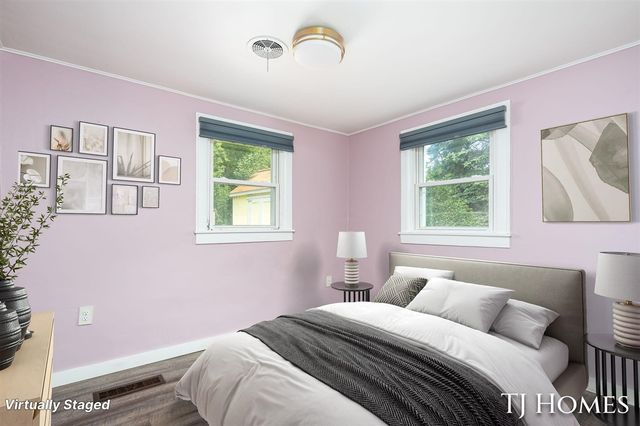 2215 Maguire Avenue, Grand Rapids, MI 49525