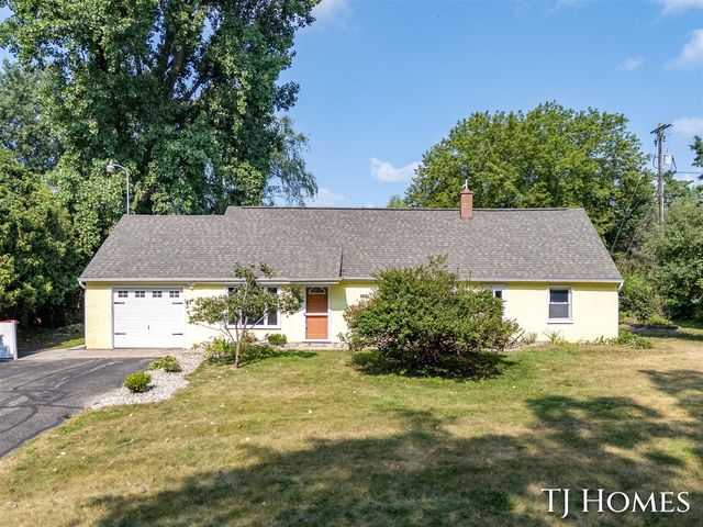 2215 Maguire Avenue, Grand Rapids, MI 49525