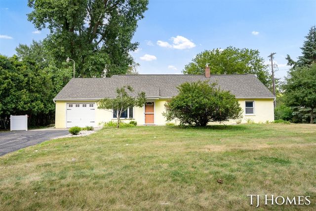 2215 Maguire Avenue, Grand Rapids, MI 49525