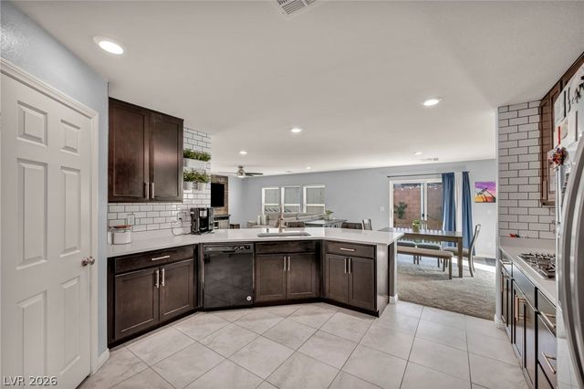 10283 Massachusetts Lane, Las Vegas, NV 89141