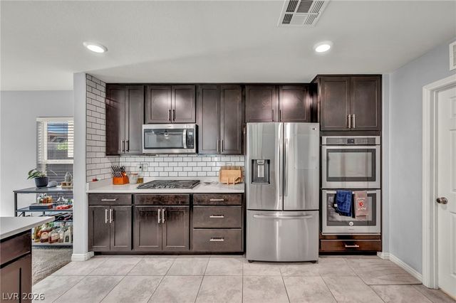 10283 Massachusetts Lane, Las Vegas, NV 89141