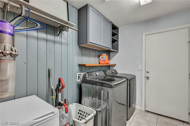 10283 Massachusetts Lane, Las Vegas, NV 89141