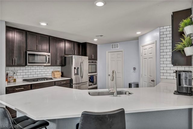 10283 Massachusetts Lane, Las Vegas, NV 89141