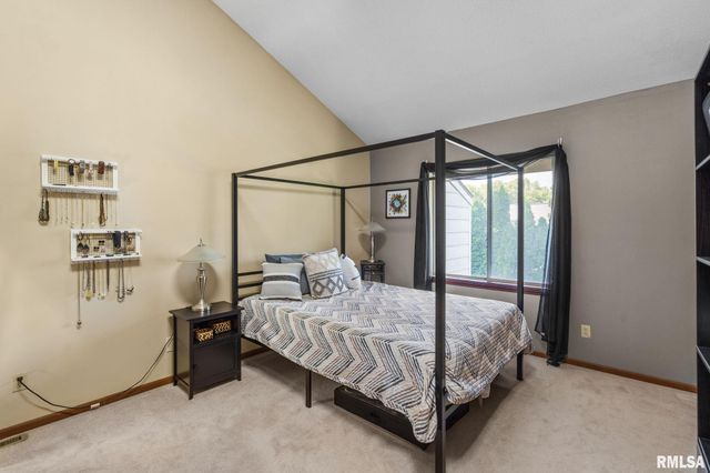 493 44TH Avenue Court, East Moline, IL 61244