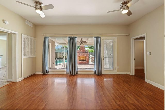 1162 Oxford Way, Stockton, CA 95204