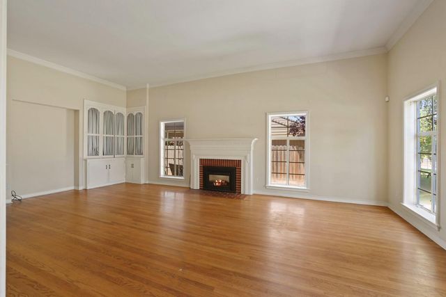 1162 Oxford Way, Stockton, CA 95204