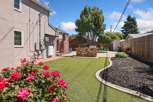 1162 Oxford Way, Stockton, CA 95204