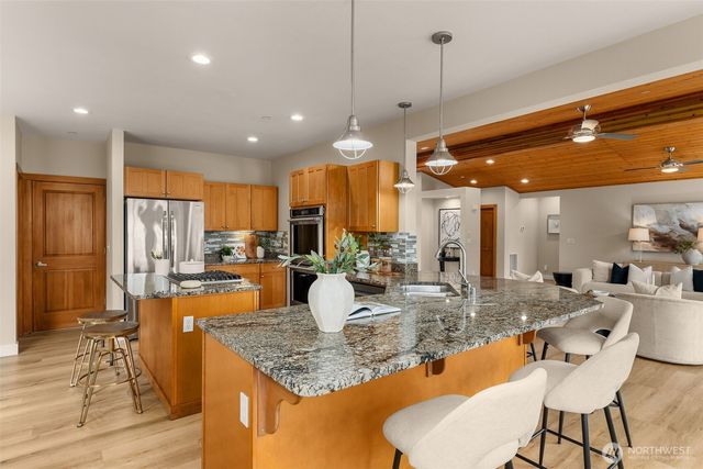 15110 SE 53rd Place, Bellevue, WA 98006