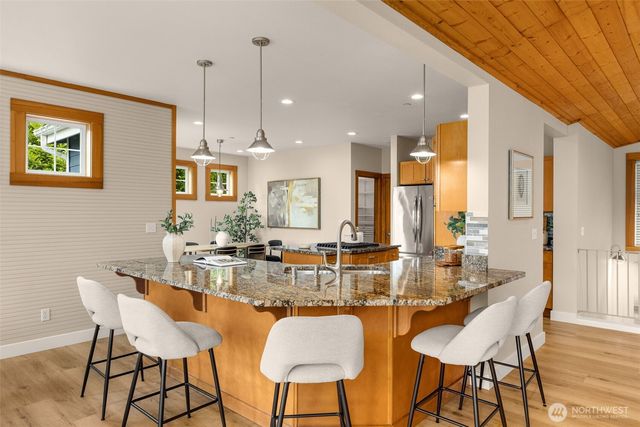 15110 SE 53rd Place, Bellevue, WA 98006