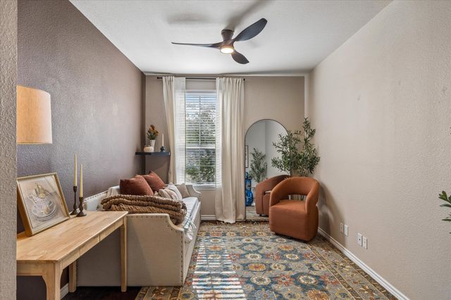 950 Henderson Street 1220, Fort Worth, TX 76102