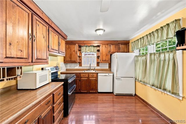 131 Chamberlin Drive, West Seneca, NY 14210