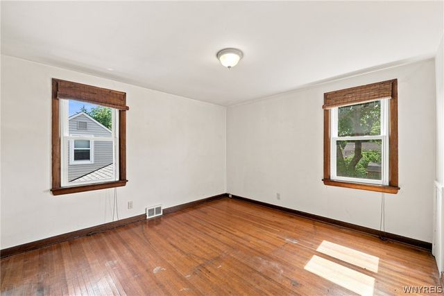 131 Chamberlin Drive, West Seneca, NY 14210