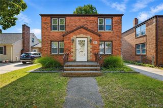 131 Chamberlin Drive, West Seneca, NY 14210