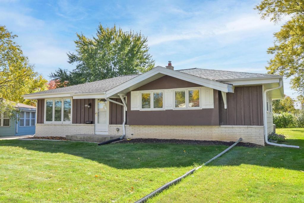 6941 N 89th STREET, Milwaukee, WI 53224