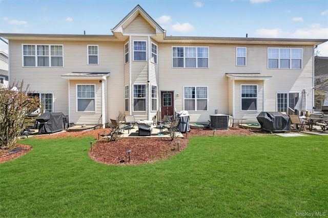 9 Cornwall Lane, Middletown, NY 10940
