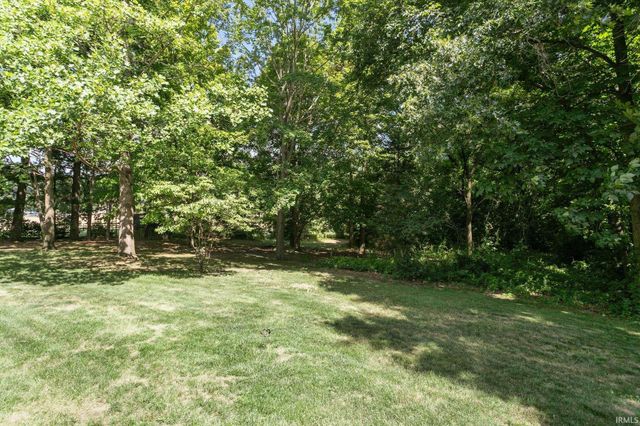 10281 County Road 4, Middlebury, IN 46540