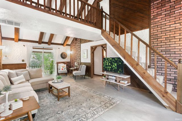 10281 County Road 4, Middlebury, IN 46540