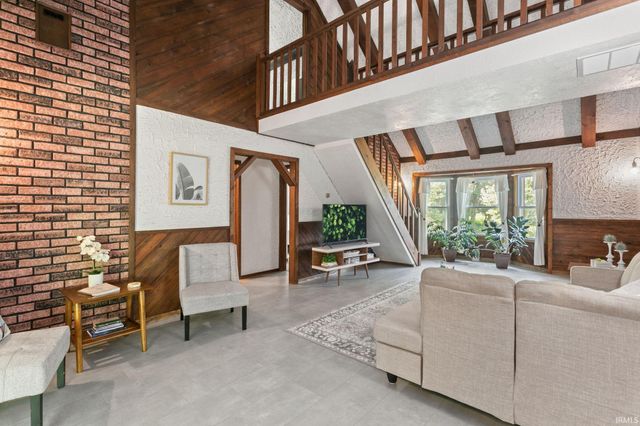 10281 County Road 4, Middlebury, IN 46540