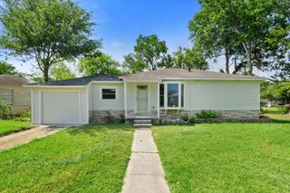 1217 Parkway Street, Baytown, TX 77520