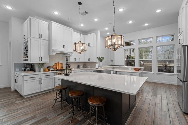 291 Vista Del Lago Drive, Huffman, TX 77336