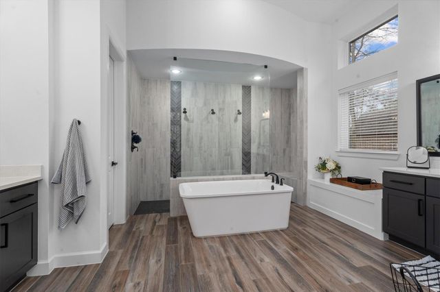 291 Vista Del Lago Drive, Huffman, TX 77336