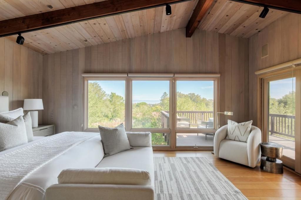 Image 13 of property listing at 888 Robb Road, Palo Alto, CA 94306