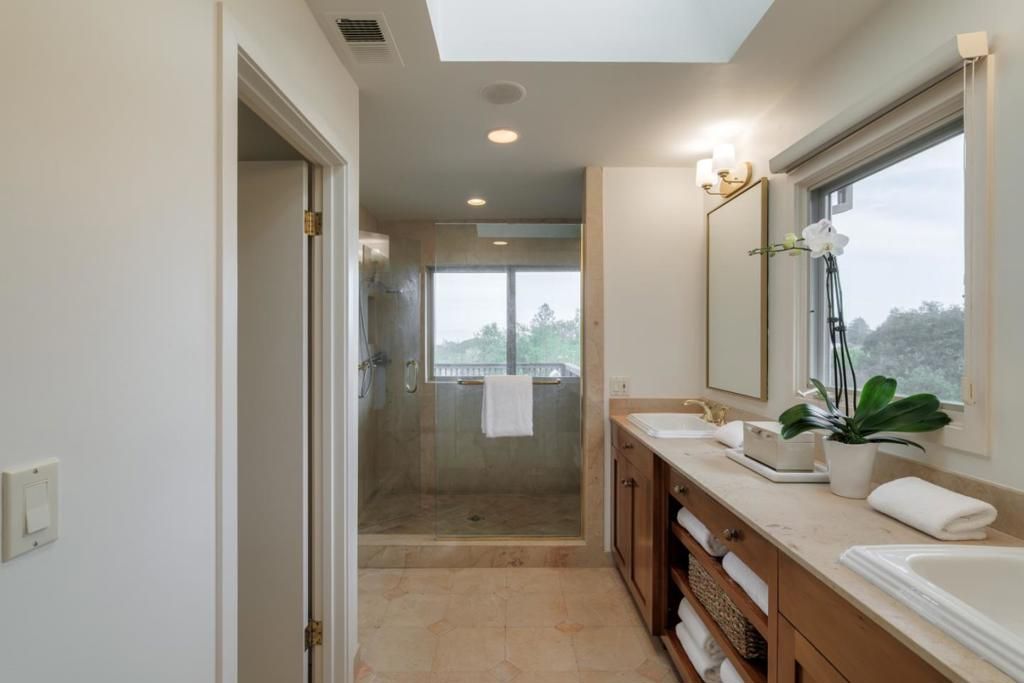 Image 15 of property listing at 888 Robb Road, Palo Alto, CA 94306