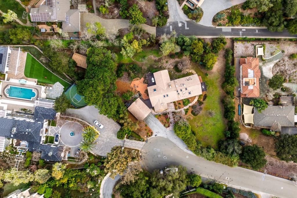 Image 28 of property listing at 888 Robb Road, Palo Alto, CA 94306