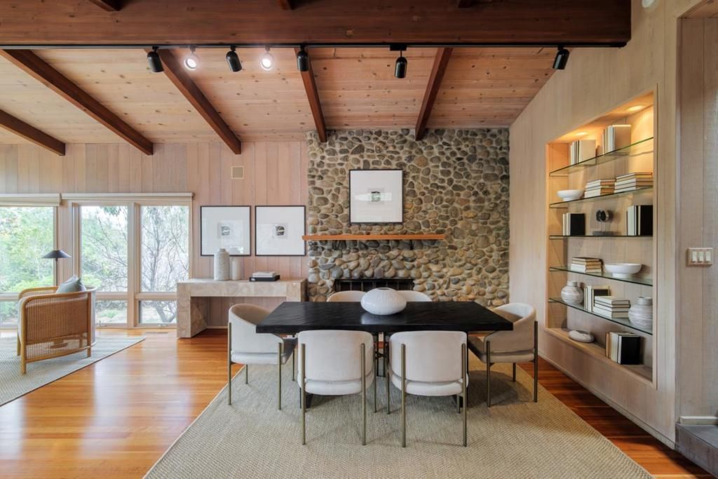 Image 8 of property listing at 888 Robb Road, Palo Alto, CA 94306