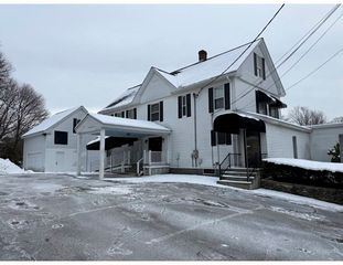14 Walker St, Leominster, MA 01453