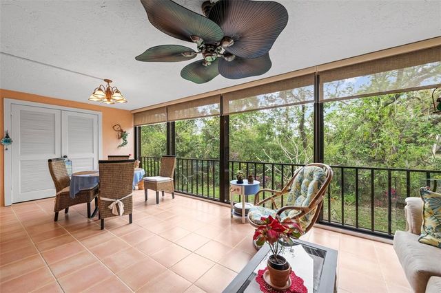 6002 OAK CREEK LANE 1925, Bradenton, FL 34210