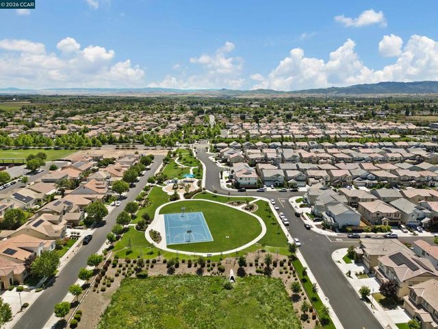163 Canary Creek Way, Brentwood, CA 94513