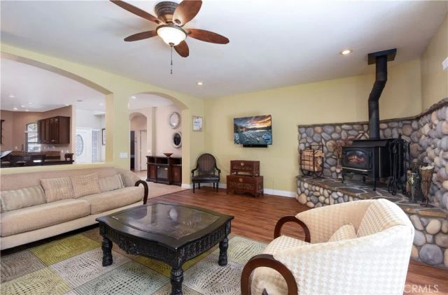 30938 Emperor, Canyon Lake, CA 92587