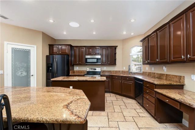 30938 Emperor, Canyon Lake, CA 92587