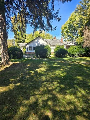 22211 Grandy Street, Clinton Township, MI 48035