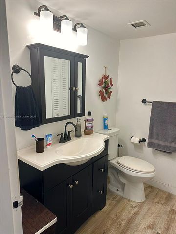 13499 Biscayne Blvd 1013, North Miami, FL 33181