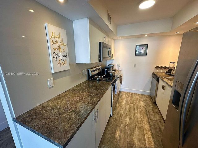 13499 Biscayne Blvd 1013, North Miami, FL 33181