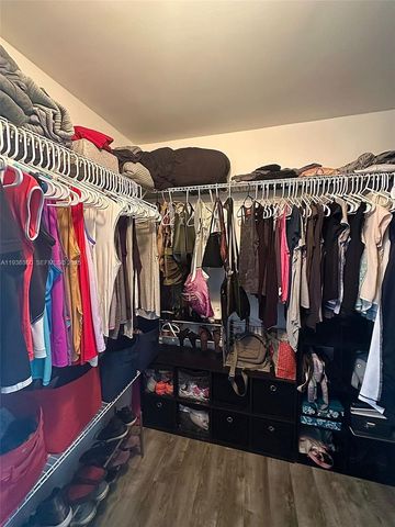 13499 Biscayne Blvd 1013, North Miami, FL 33181