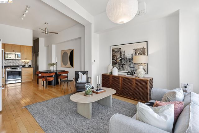 1755 Broadway 45, Oakland, CA 94612