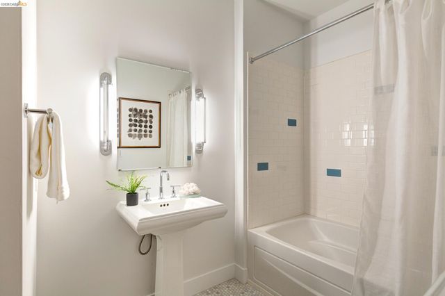 1755 Broadway 45, Oakland, CA 94612