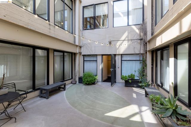 1755 Broadway 45, Oakland, CA 94612