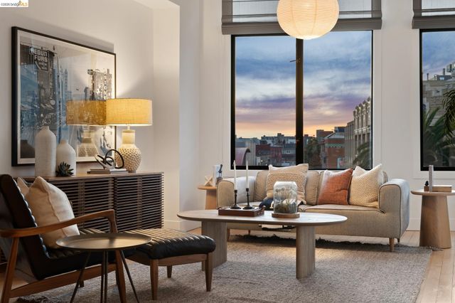 1755 Broadway 45, Oakland, CA 94612