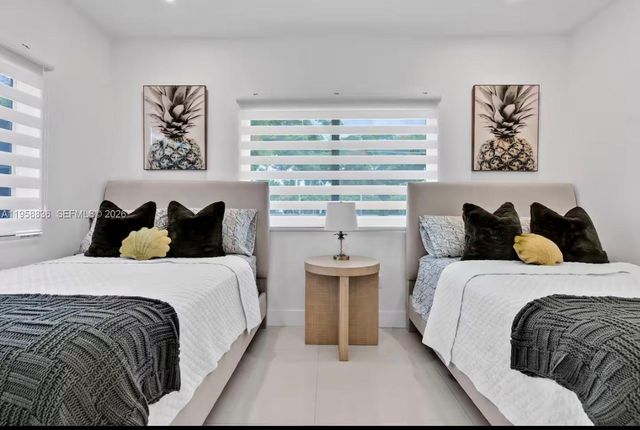 9958 SW 216th St 0, Cutler Bay, FL 33190