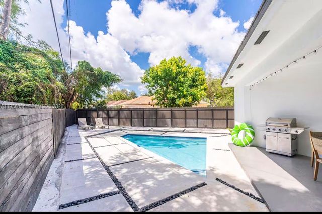 9958 SW 216th St 0, Cutler Bay, FL 33190