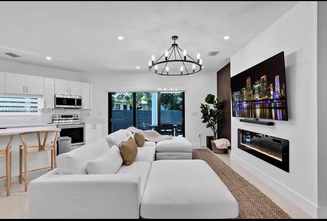 9958 SW 216th St 0, Cutler Bay, FL 33190