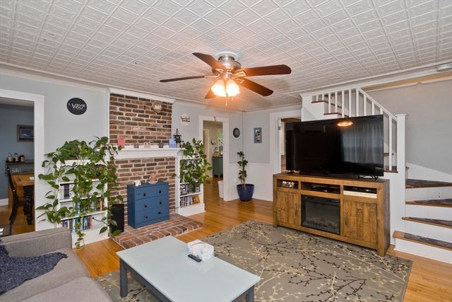 30 Washington Street, Monson, MA 01057